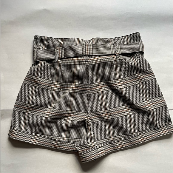 A&F business casual shorts - Picture 2 of 3